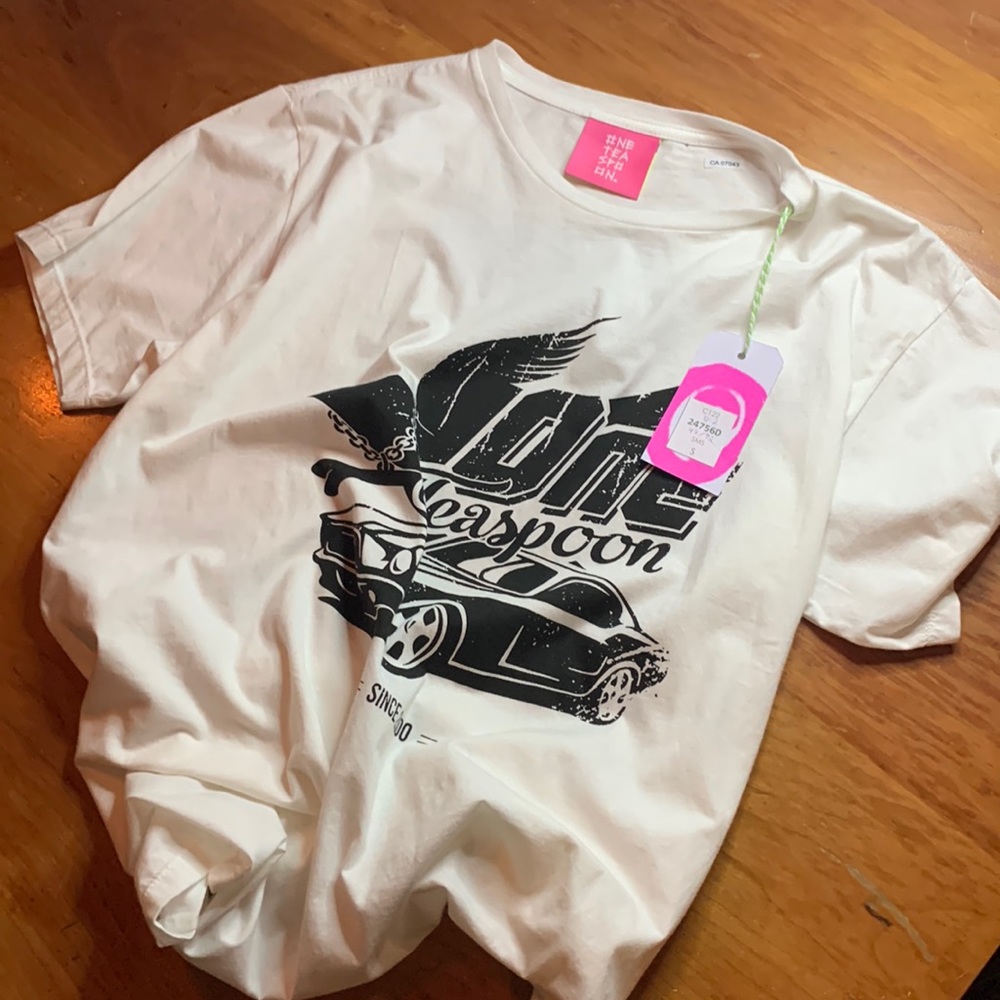 ONE TEASPOON - Oversized White Graphic T